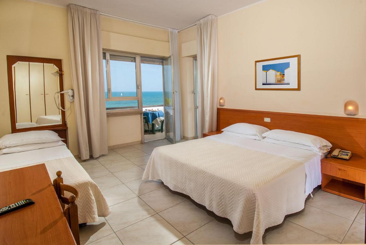 Hotel Smeraldo Giulianova Dış mekan fotoğraf