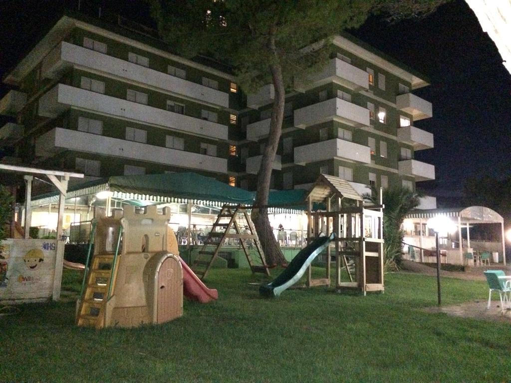 Hotel Smeraldo Giulianova Dış mekan fotoğraf