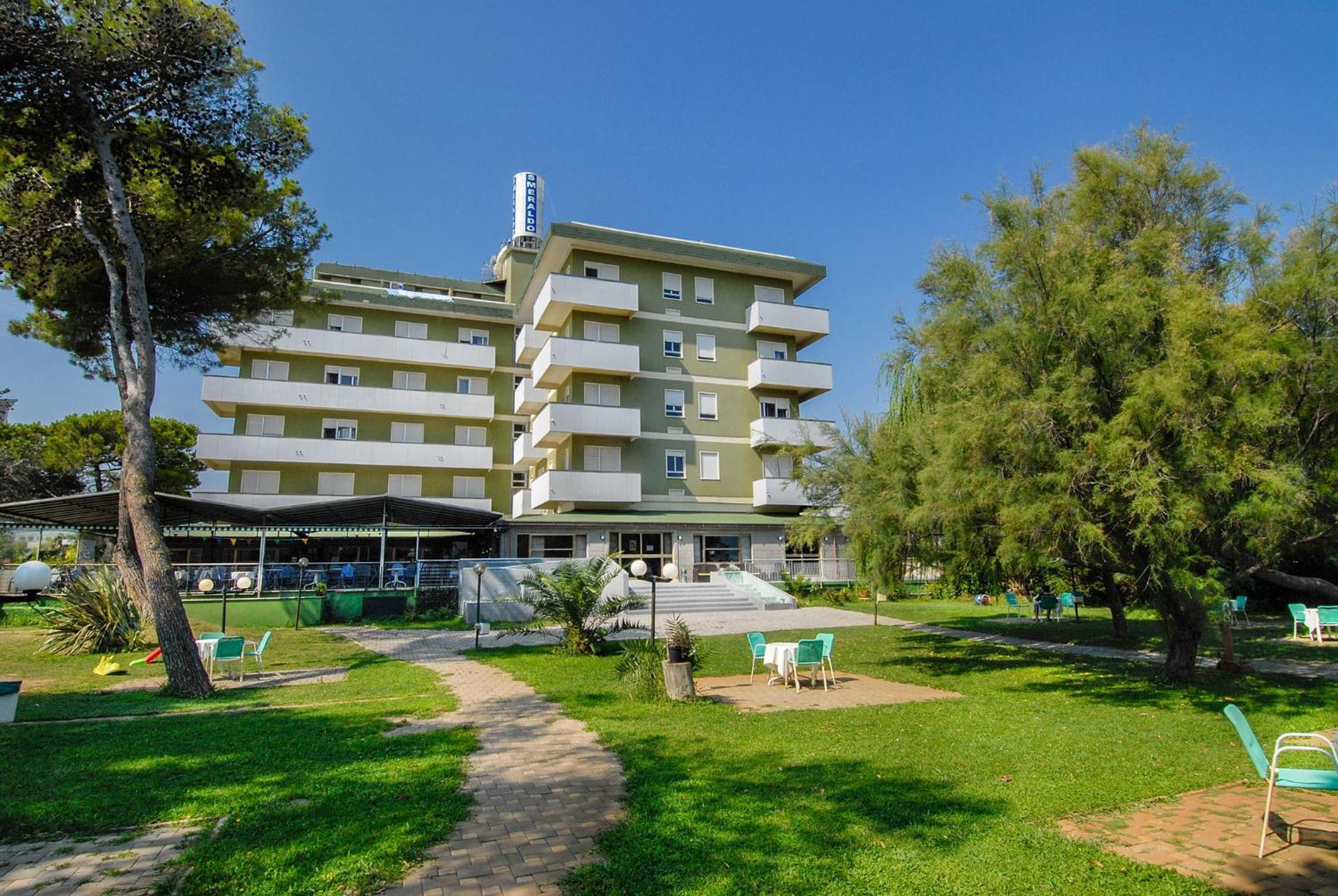 Hotel Smeraldo Giulianova Dış mekan fotoğraf
