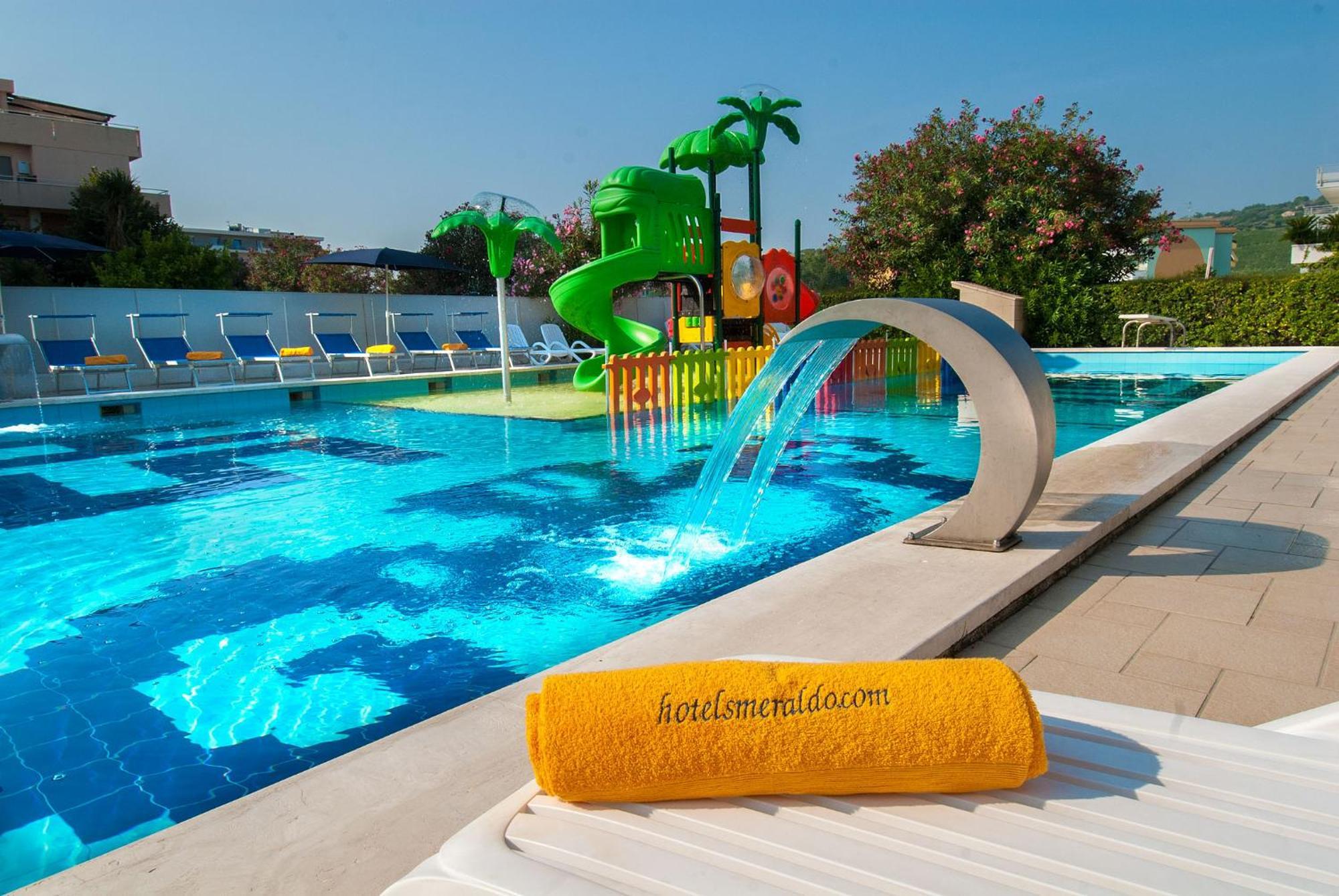 Hotel Smeraldo Giulianova Dış mekan fotoğraf